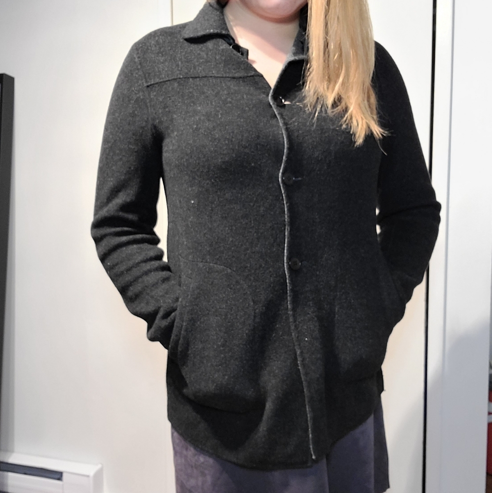 Tahari 100% wool reversible grey cardigan jacket